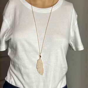 Vegan Cream feather woven necklace with gold ball earrings